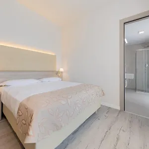 Delfino Venezia Местре