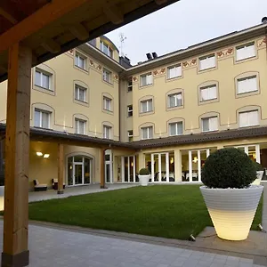 Virginia Palace فندق غراباغناته ميلانيزي